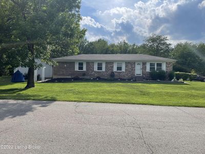 6809 Village Green Blvd, Pewee Valley, KY, 40056