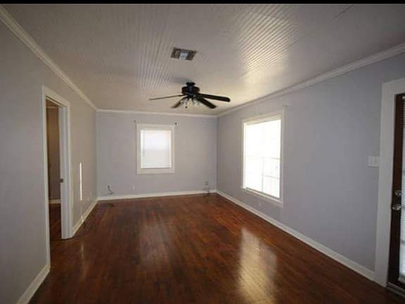 Large living room

