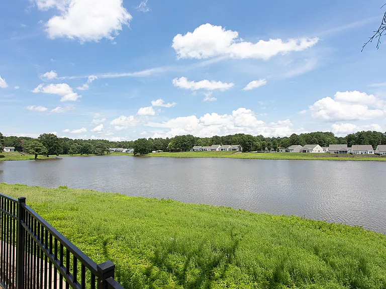 6205 Lakefront St — Photo 7