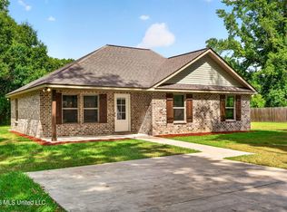 916 Central Ave, Picayune, MS 39466