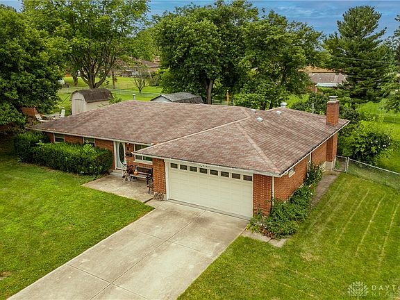 2nd image of 2631 Camino Pl E