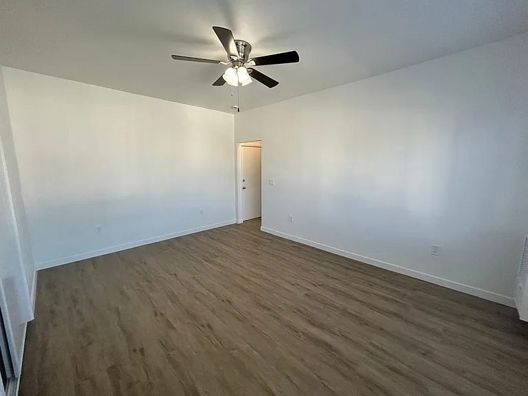 2256 Cambridge St — Photo 2