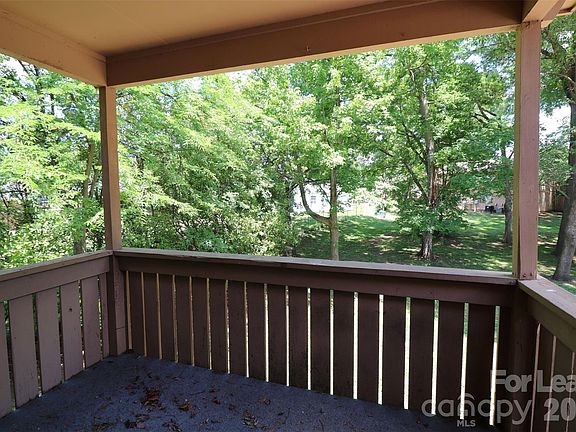 5th image of 1472 Riverwood Ct