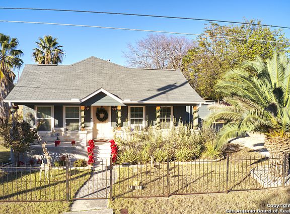 3rd image of 707 Sandmeyer St