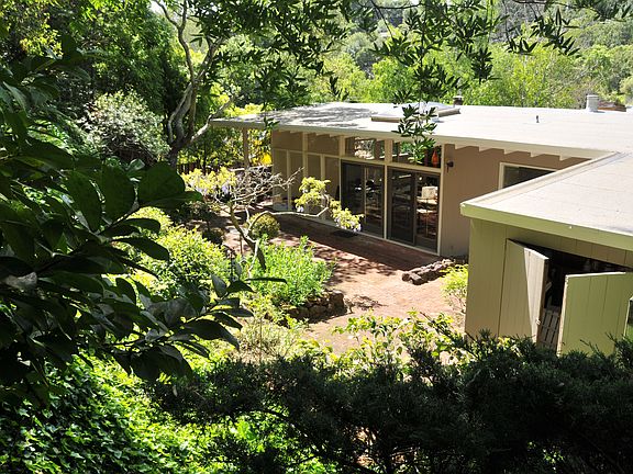 3rd image of 284 N Almenar Dr