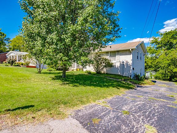 3rd image of 2863 Desplane Dr