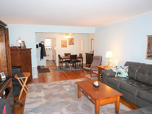 4th image of 61 Rockledge Rd APT 1E