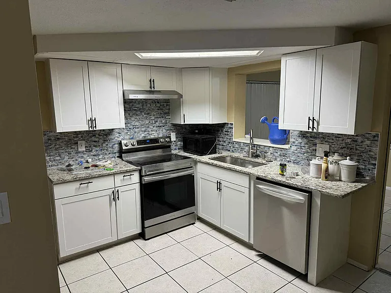 3628 Oxford Dr — Photo 4