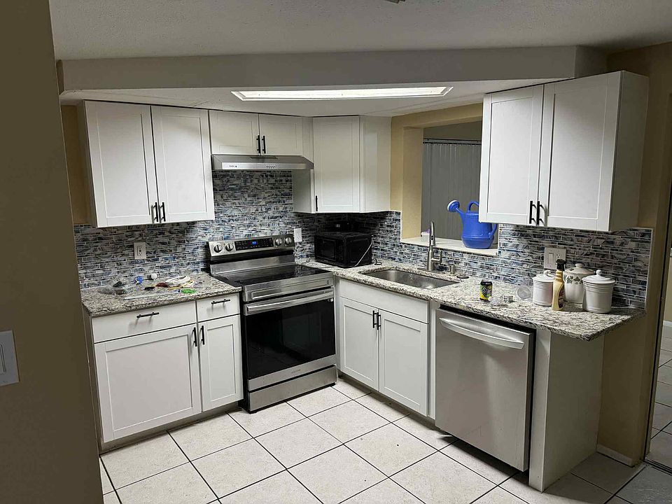 1st image of 3628 Oxford Dr