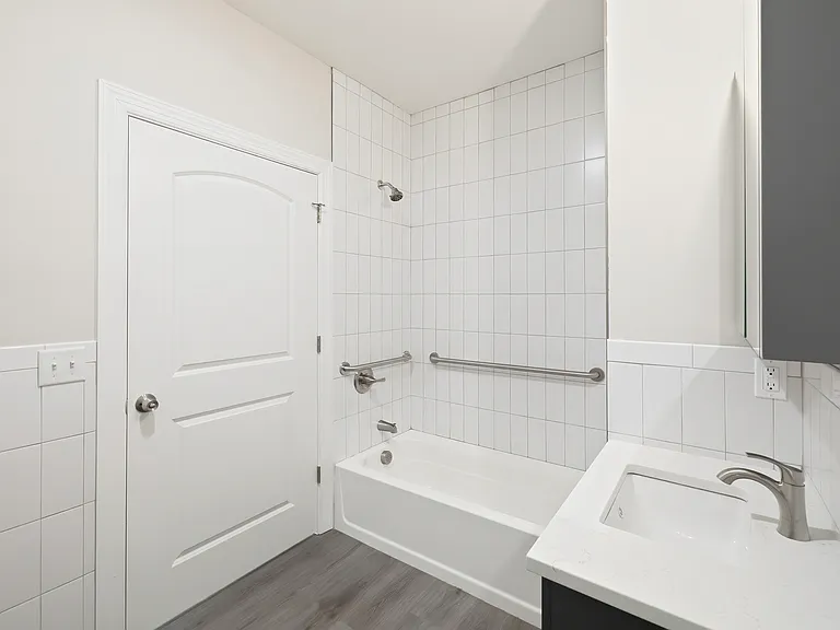 60 Woodside Pl — Photo 6