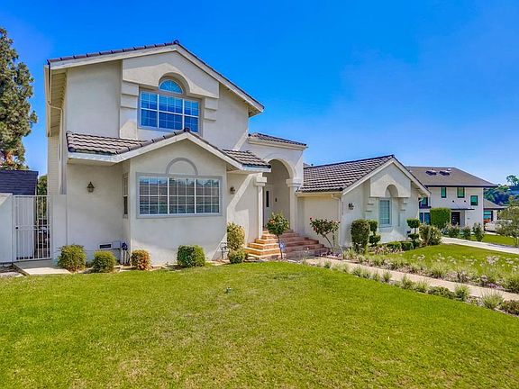 3rd image of 350 Camino Del Cielo