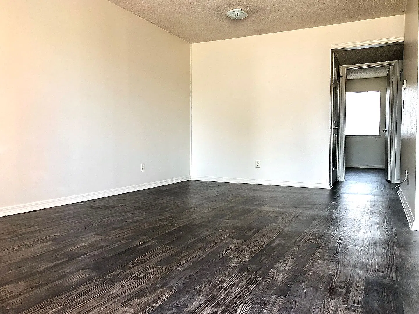 64.4 - 317 W. Matthews Apt. 1 — Photo 3