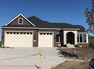 8465 Hillpointe Ln, Victoria, MN 55386