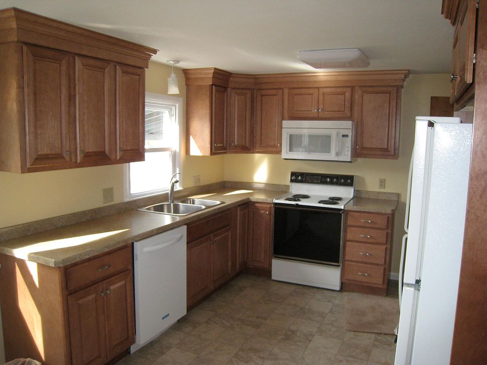 2nd image of 15 Audrey Ln