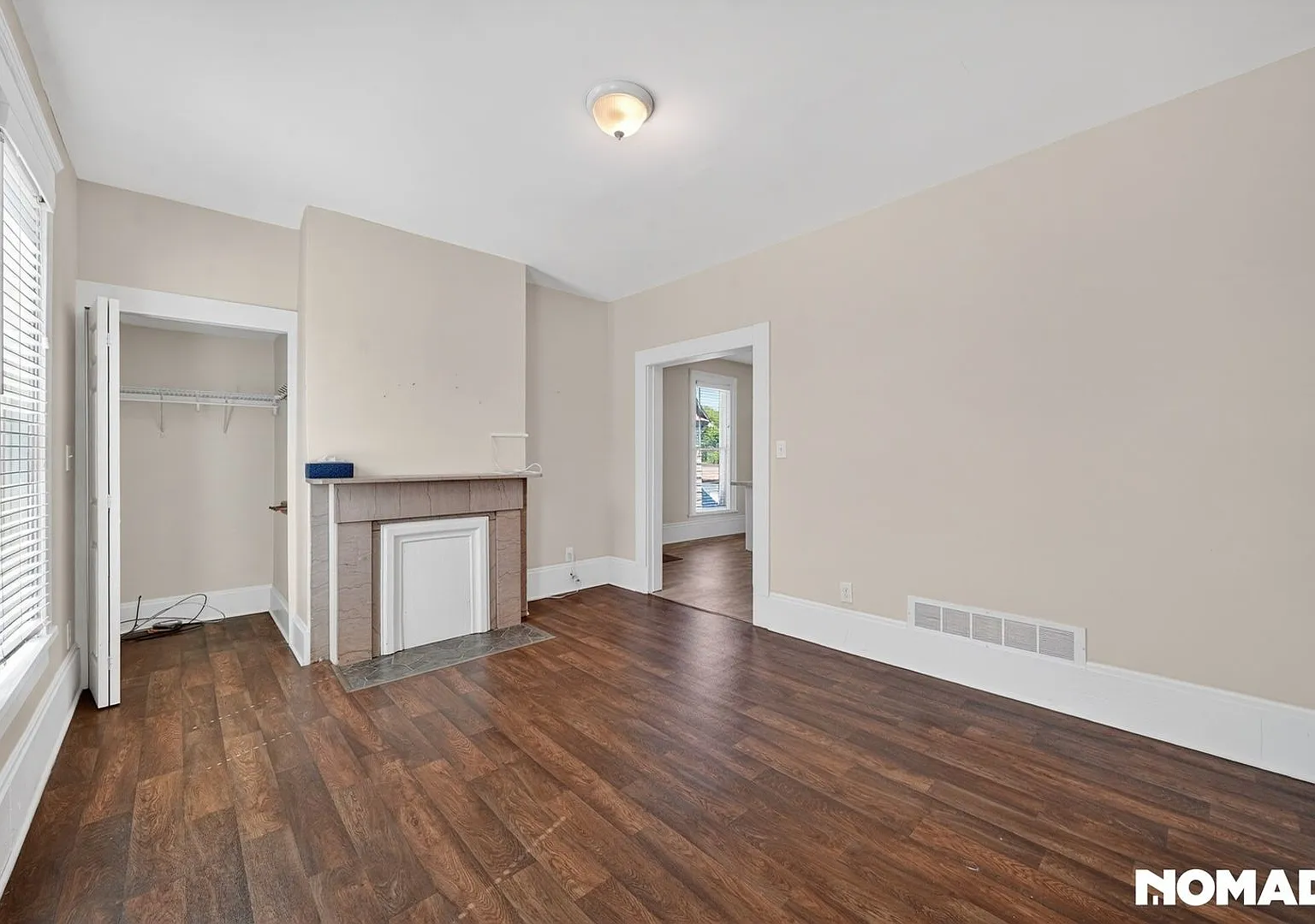 Charming 2BR Duplex in Cleveland — Photo 2
