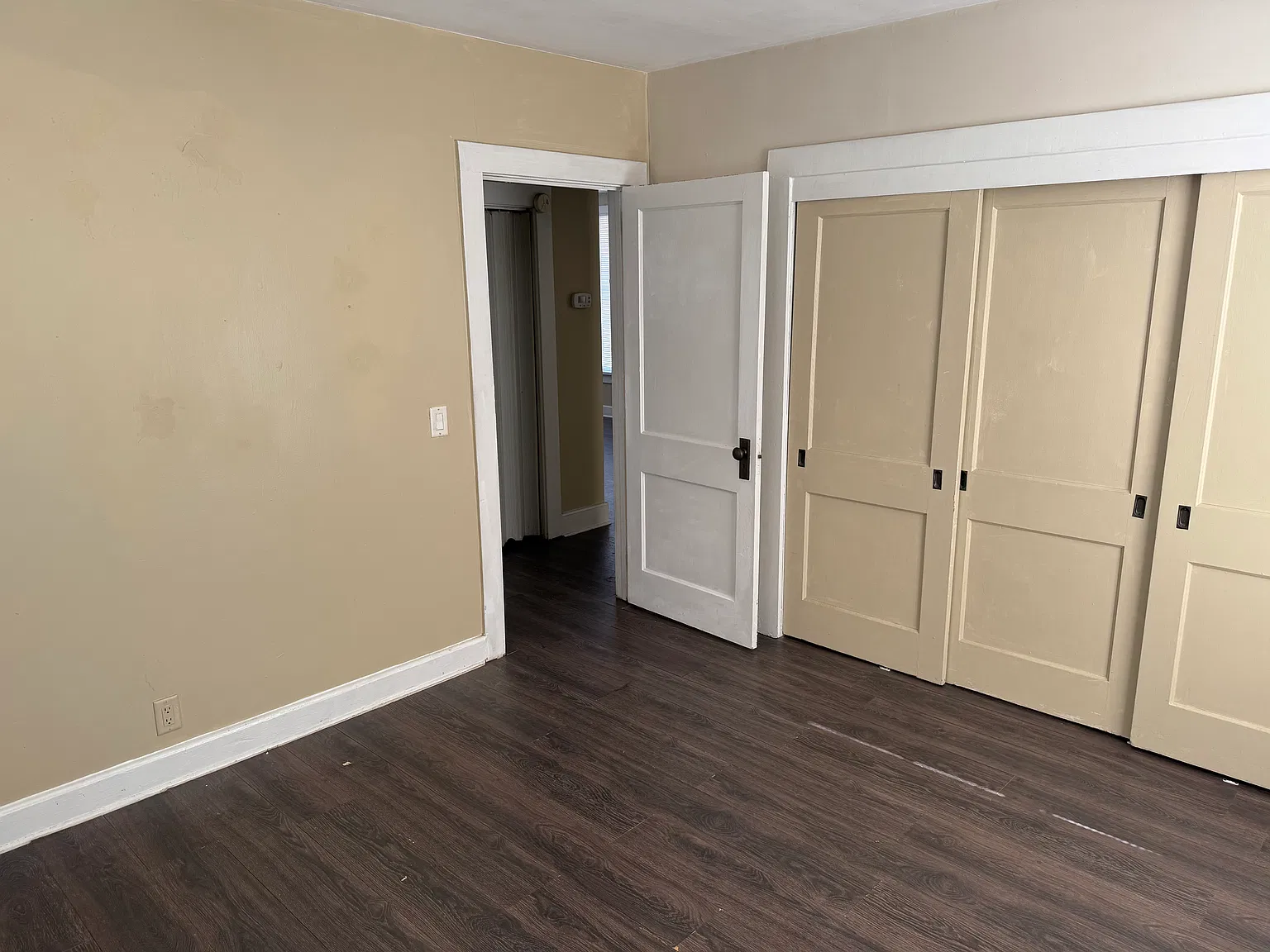 174 NW Irma Ave — Photo 4