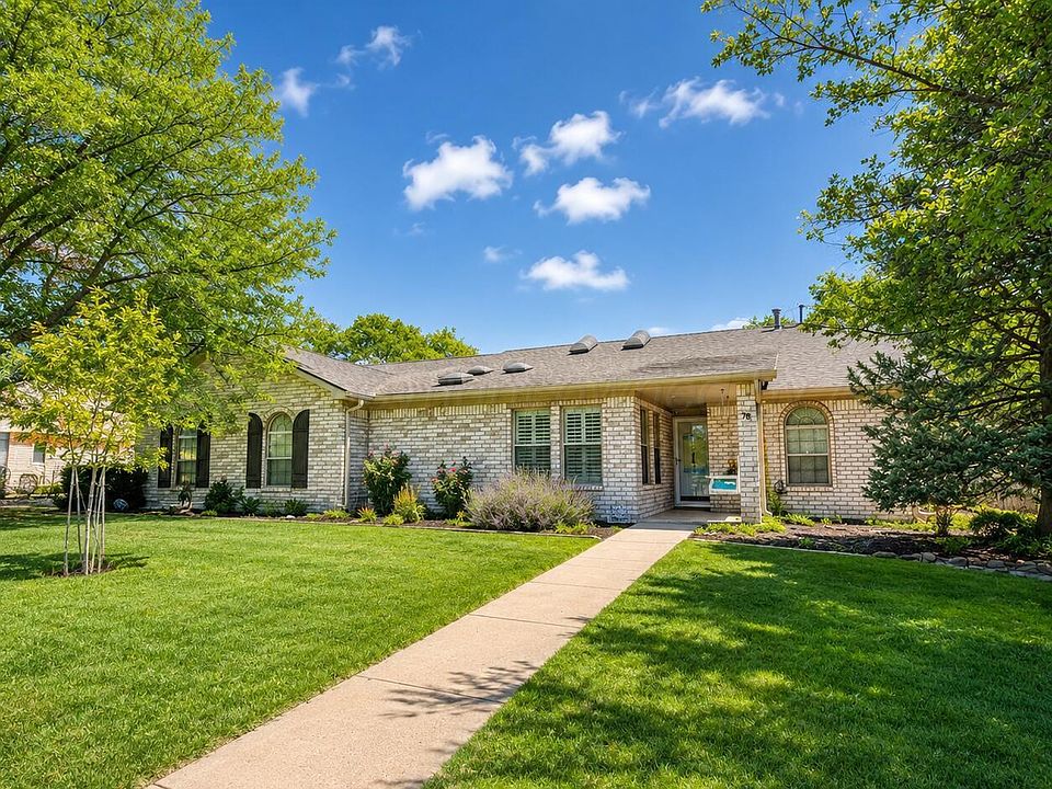 1st image of 78 Hunsley Hills Blvd