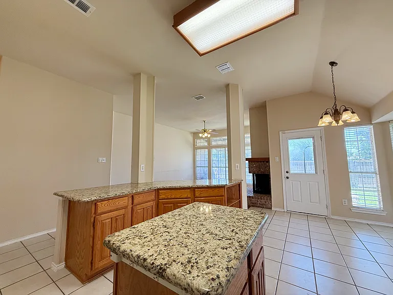 6000 Arlington Dr — Photo 12
