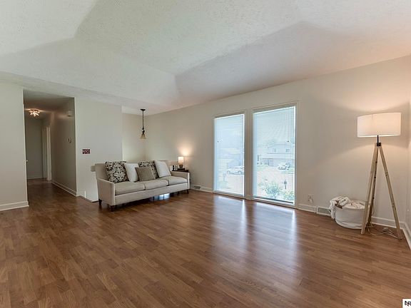 5th image of 12957 Miami Cir