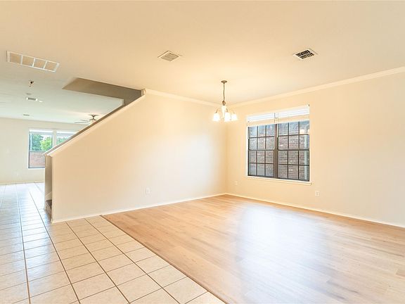 4th image of 5724 Touchstone Dr