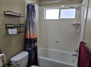 127 E River Bend Rd, Saratoga Springs, UT 84045