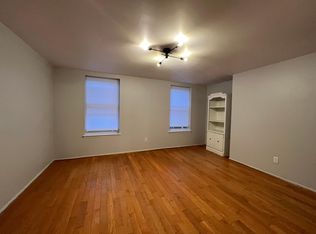 252 S 10th St APT 3F, Philadelphia, PA 19107