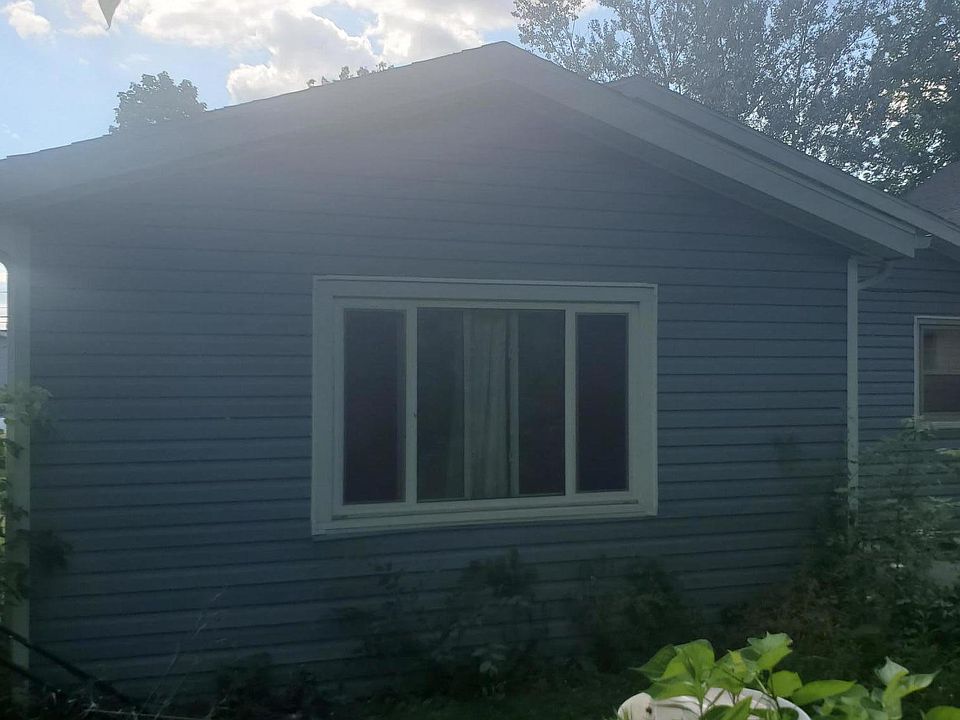 1st image of 202 N Waverly St