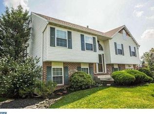 2147 Reindeer Ct, Gilbertsville, PA 19525