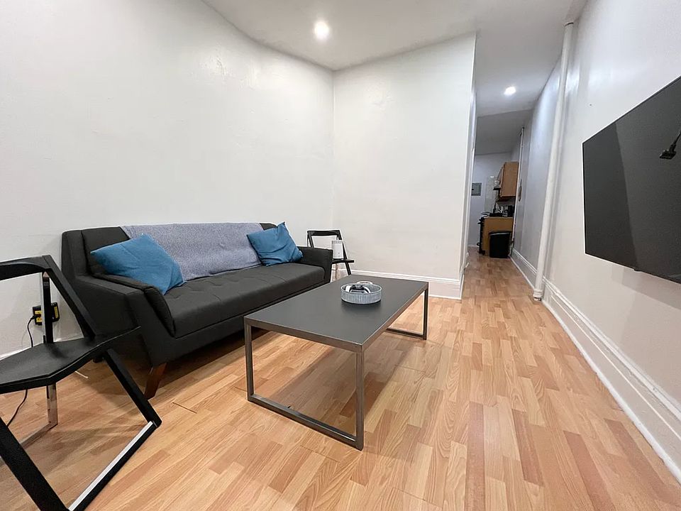 1st image of 1735 2nd Ave #4A