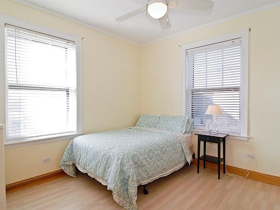 4th image of 3604 N Pine Grove Ave APT 4H
