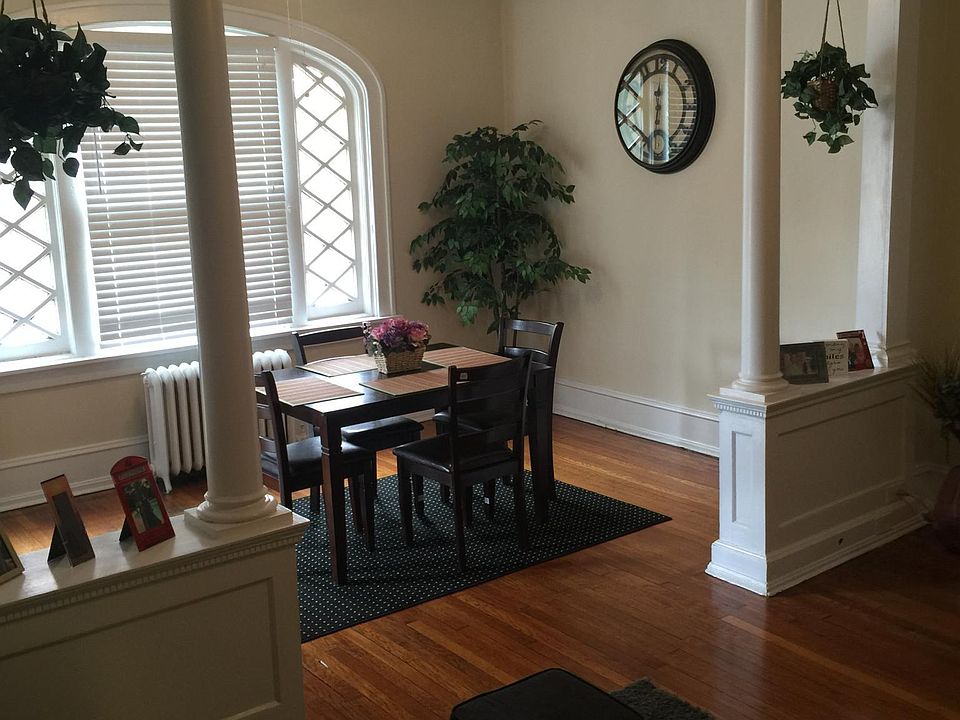 1st image of 209 Penn St Floor 2