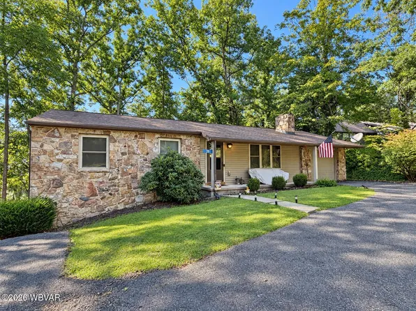 20 Hillspire Dr, Lock Haven, PA 17745