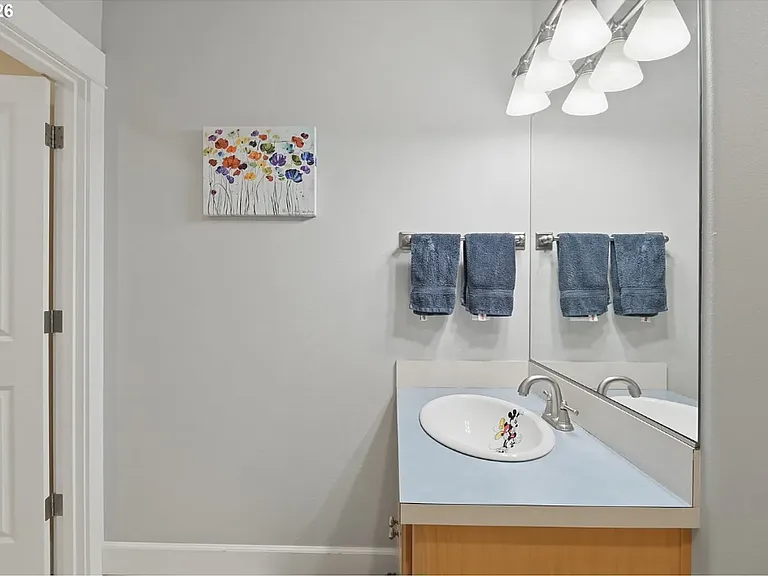 8145 SW 57th Ave — Photo 32