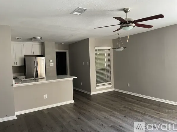 9803 Walnut St, Dallas, TX