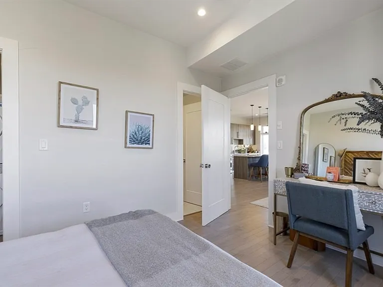 232 Old Colony Ave #401 — Photo 6