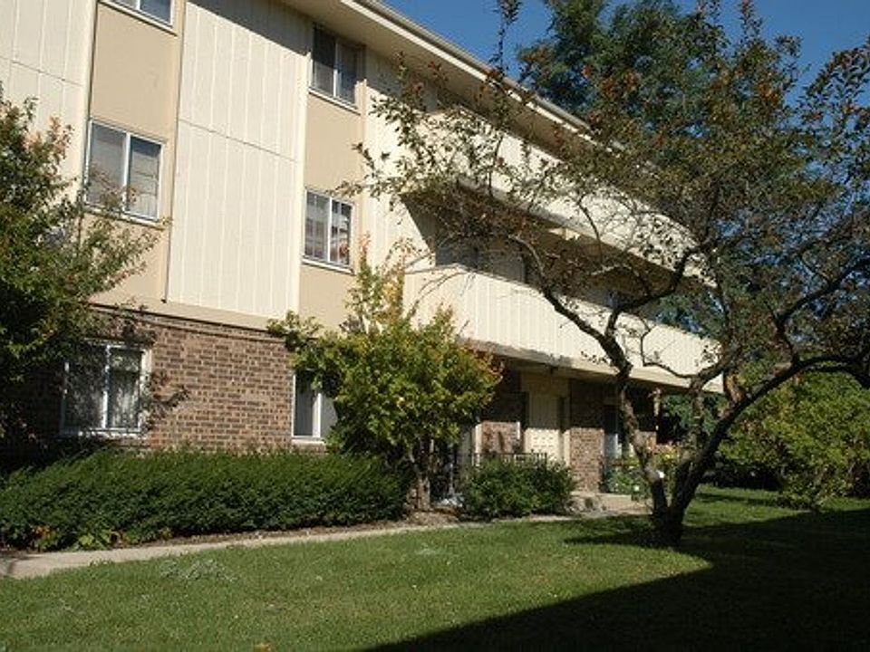 2nd image of 3530-3545 E Tesch Ave #6