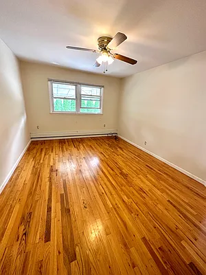 Rented by Luxian International Realty LLC | media 13