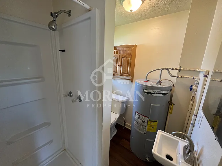 2316 Walnut St — Photo 4