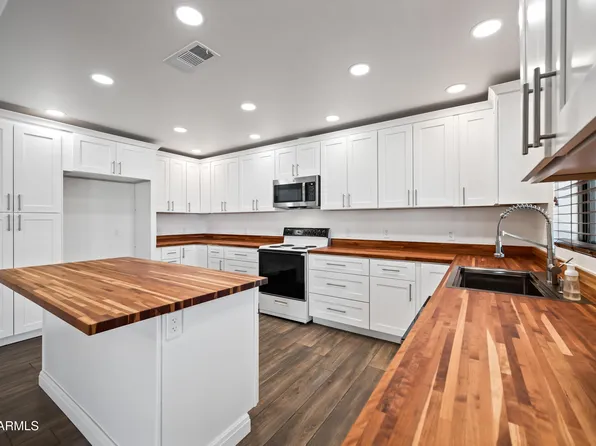 6160 E INGLEWOOD Street, Mesa, AZ 85205