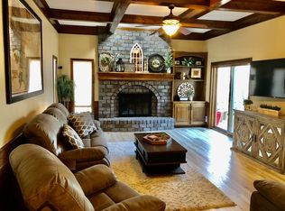 1104 Jackson Ct, Liberty, MO 64068