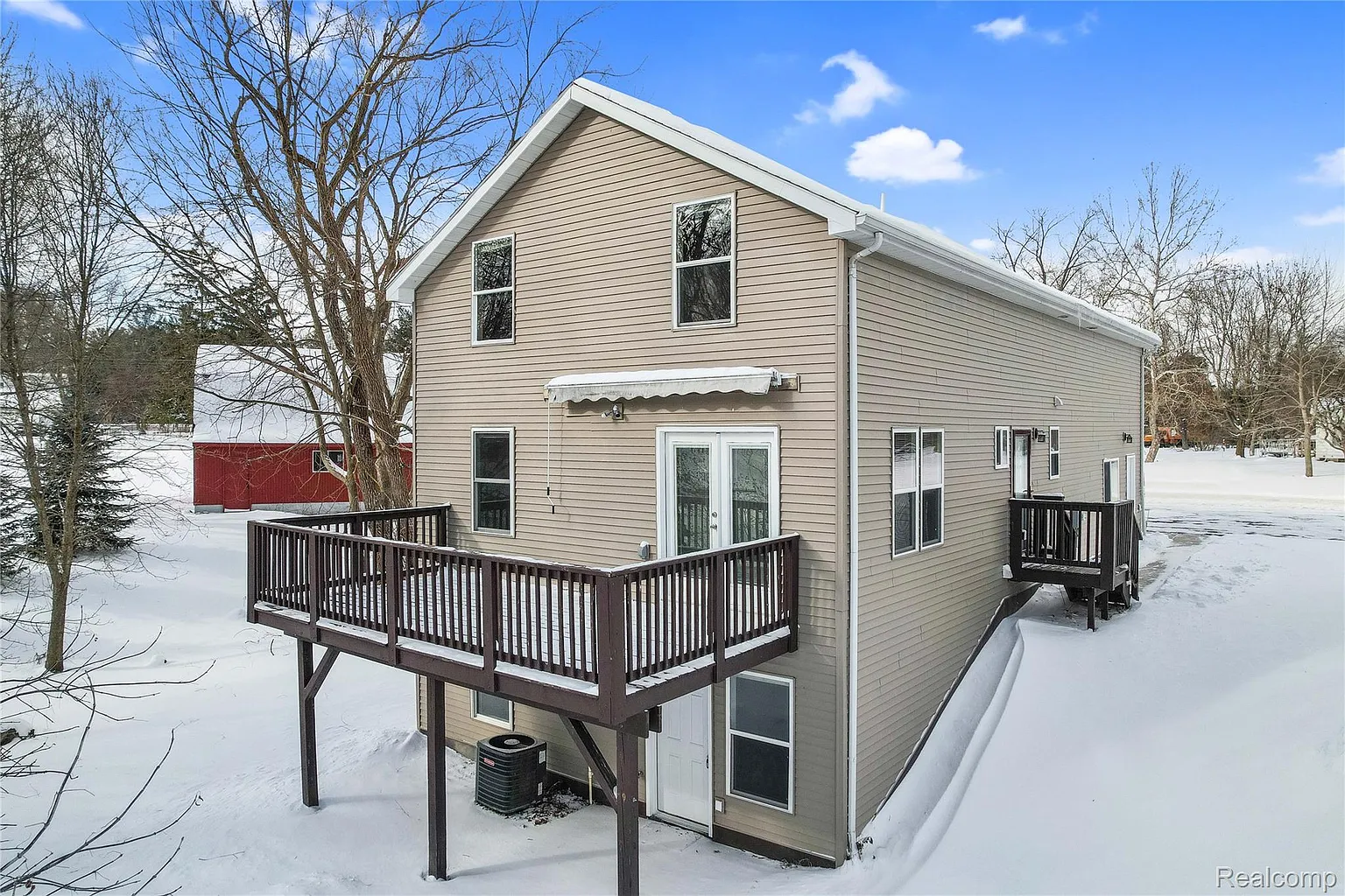 2420 Fisher Rd photo 1