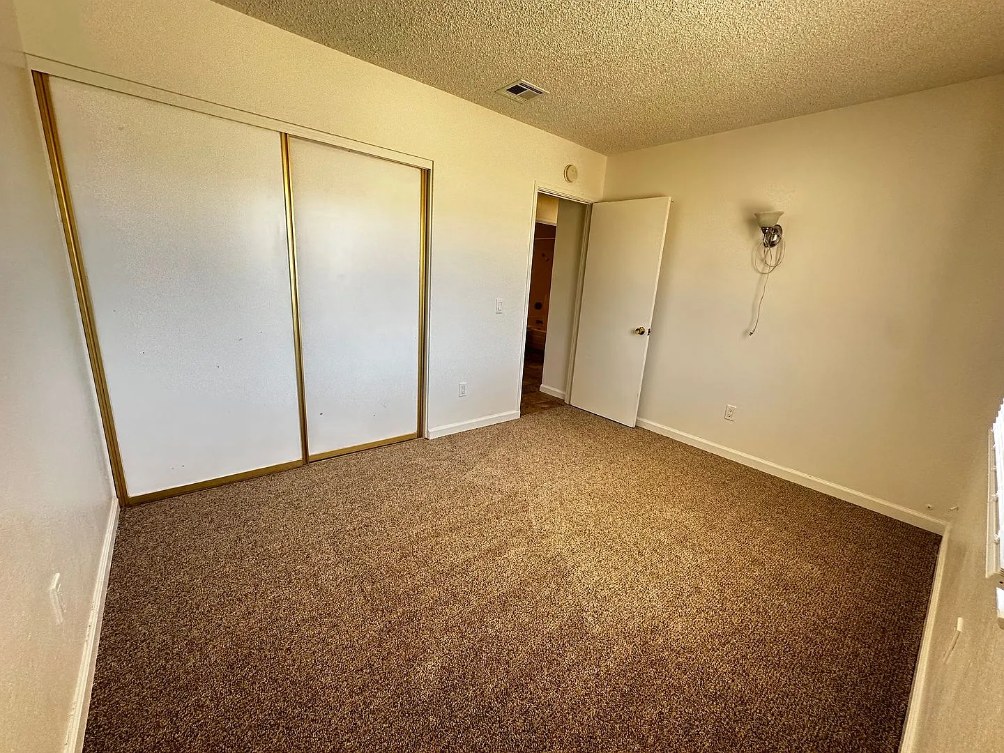 3 Bedroom 2 Bath home — Photo 2