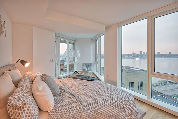 Rented by The Durst Organization | media 8