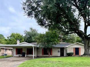 8610 Overhill Ln, Beaumont, TX 77707