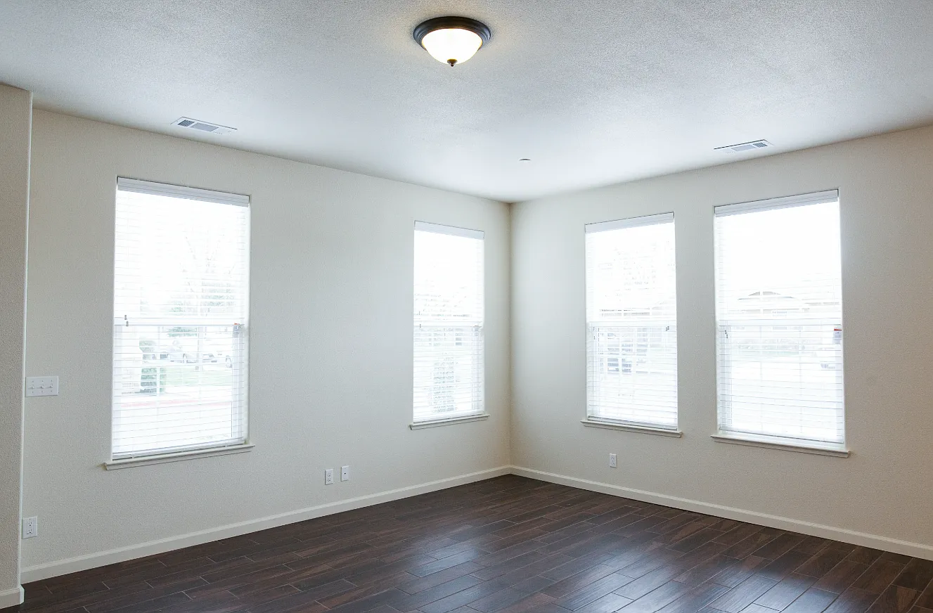 3 bed, 2.5 bath, 1897 sqft, $2,250 — Photo 4