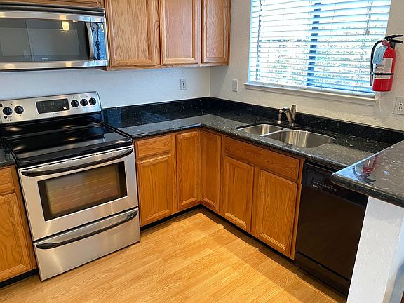 2nd image of 506 Holly Hock Ct