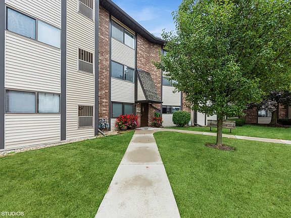 2nd image of 550 Vine Ave APT 206