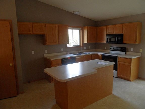 2nd image of 1153 Glacier Hill Dr