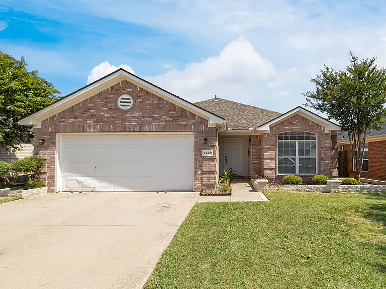 7229 Specklebelly Ln — Photo 3