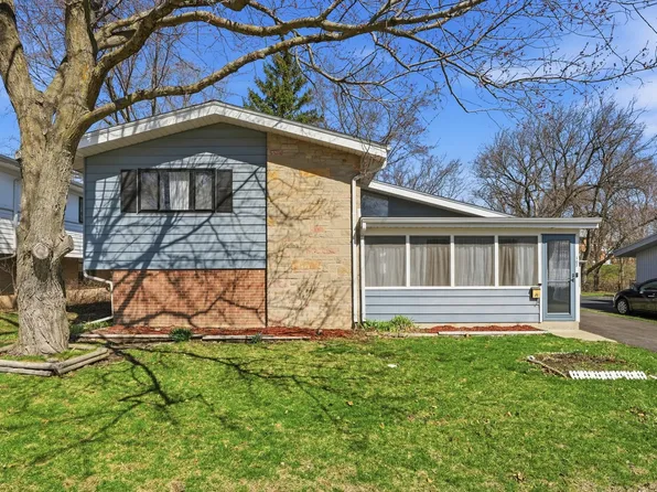 107 Chestnut St, Park Forest, IL 60466